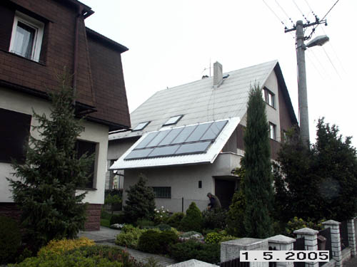 Pohled na RD Nyklov�ch ve Star� Vsi nad Ond�ejnic�